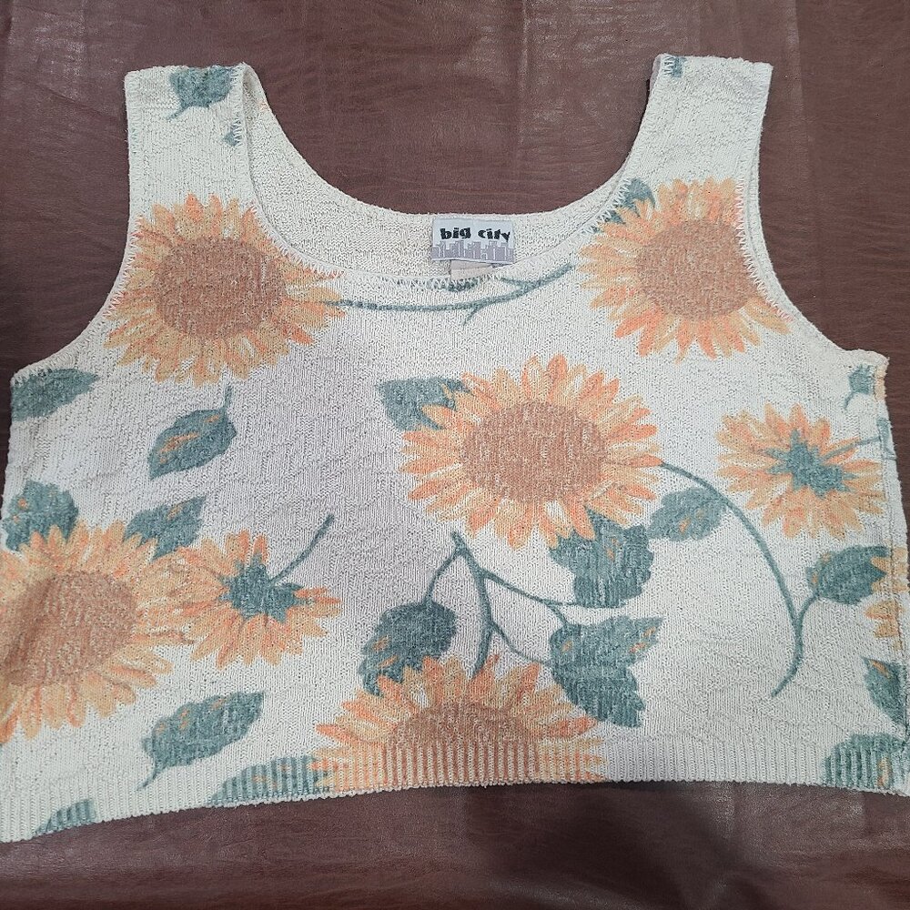 VINTAGE 1990s Big City sunflower sweater vest